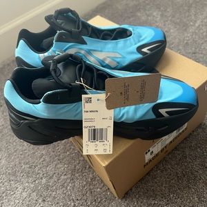 Yeezy 700 Cyan Blue (8 men’s fits like a 9 in woman’s)